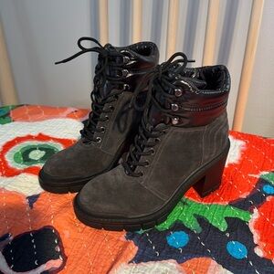 Marc Fisher LTD Velima Lace Up Booties size 6 grey suede with black combo NWT